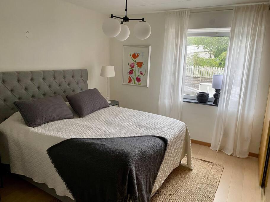 Villalaegenhet I Askim Med Havsutsikt Göteborg Exteriér fotografie